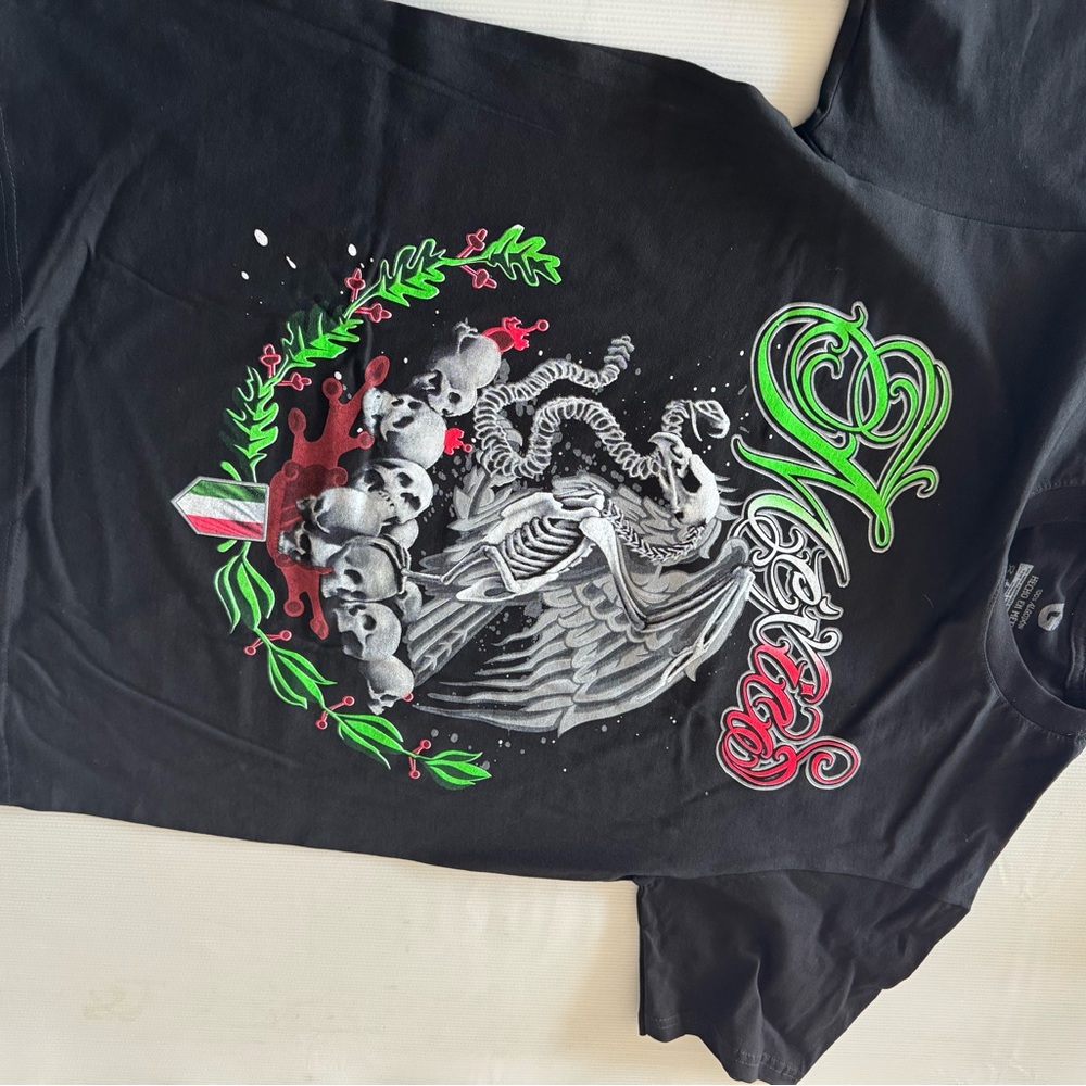 Ed Hardy Black Graphic Tee with Skull Design